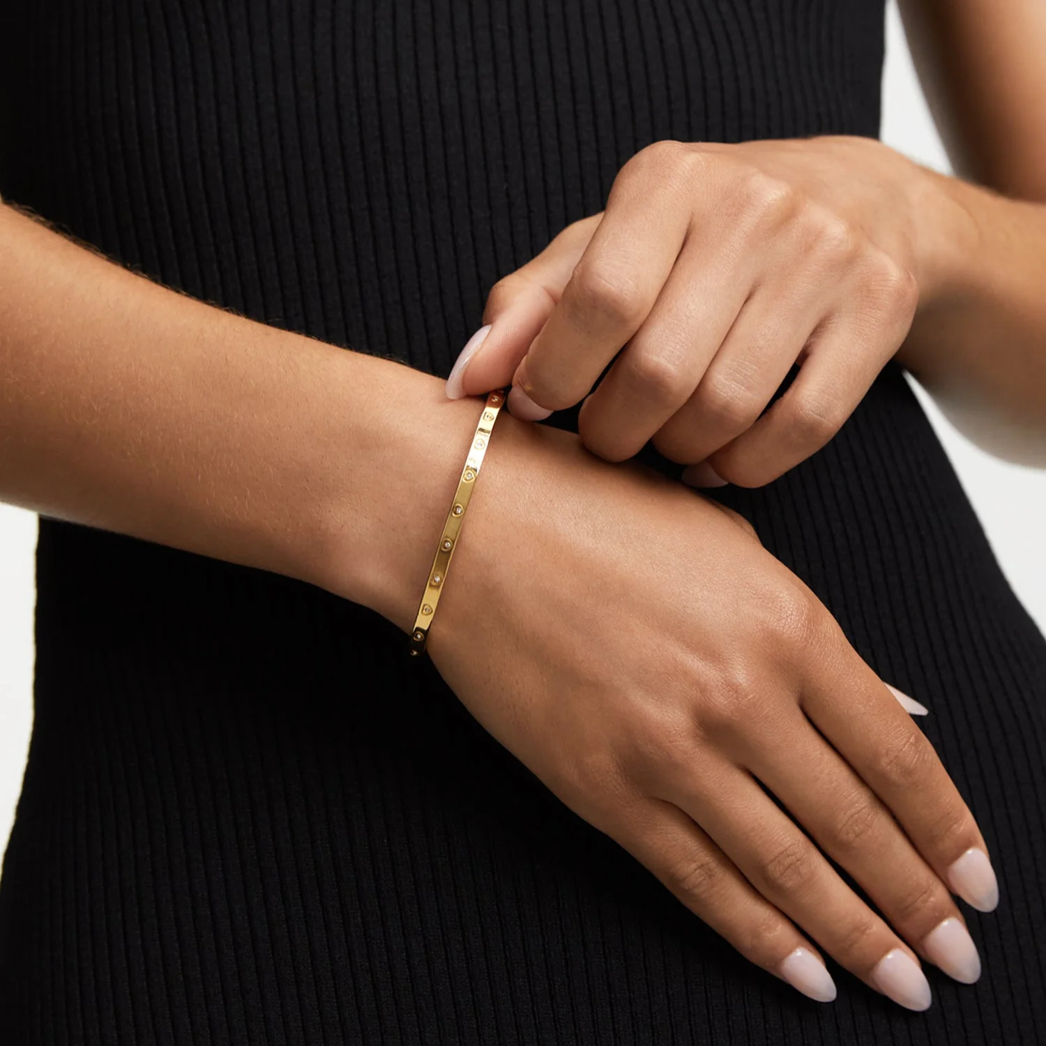 Crystal Heart Bangle (Gold) - Image 5