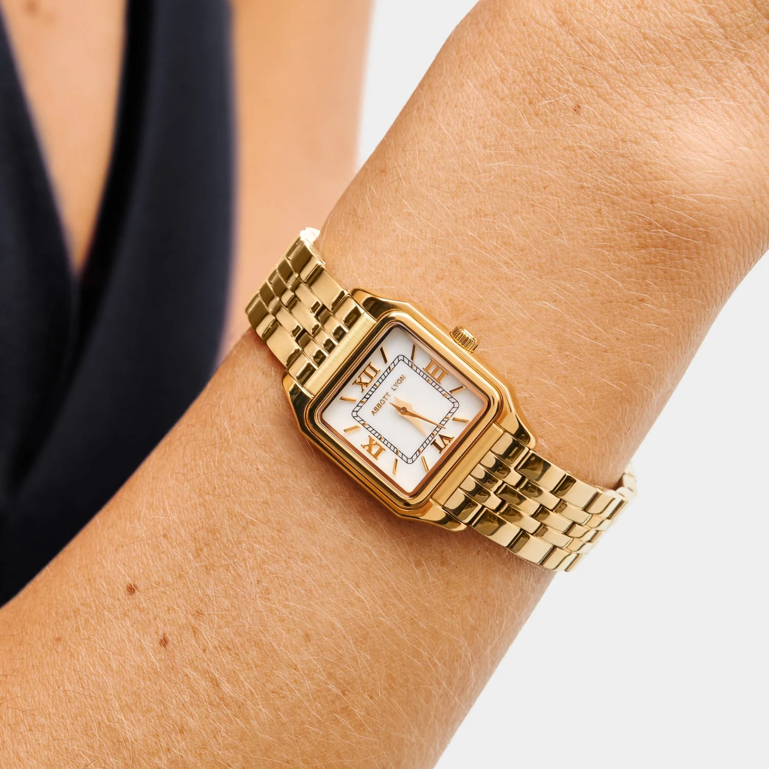 Essence Gold 23 Watch - Image 2