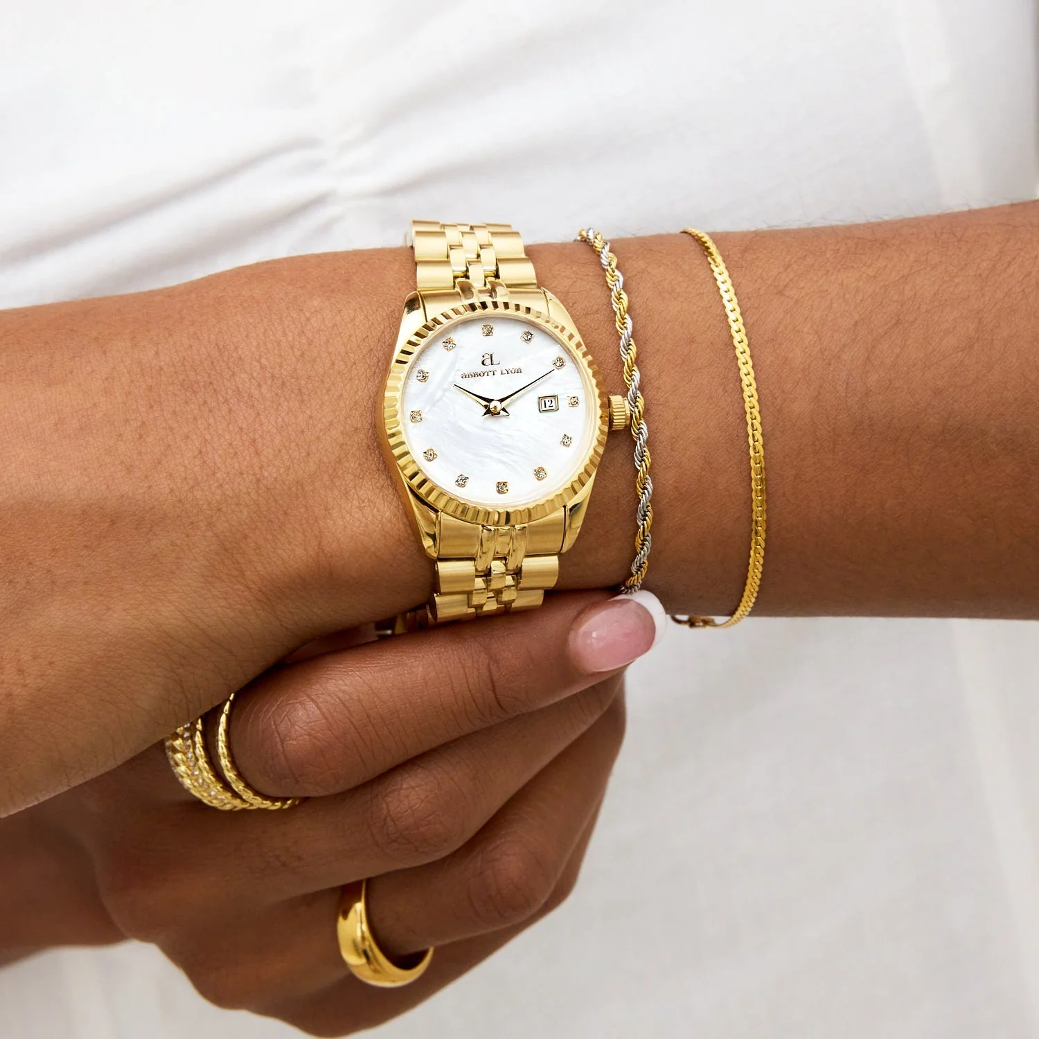 Mini Gold Pearl Link Belgravia 30 Watch - Image 3