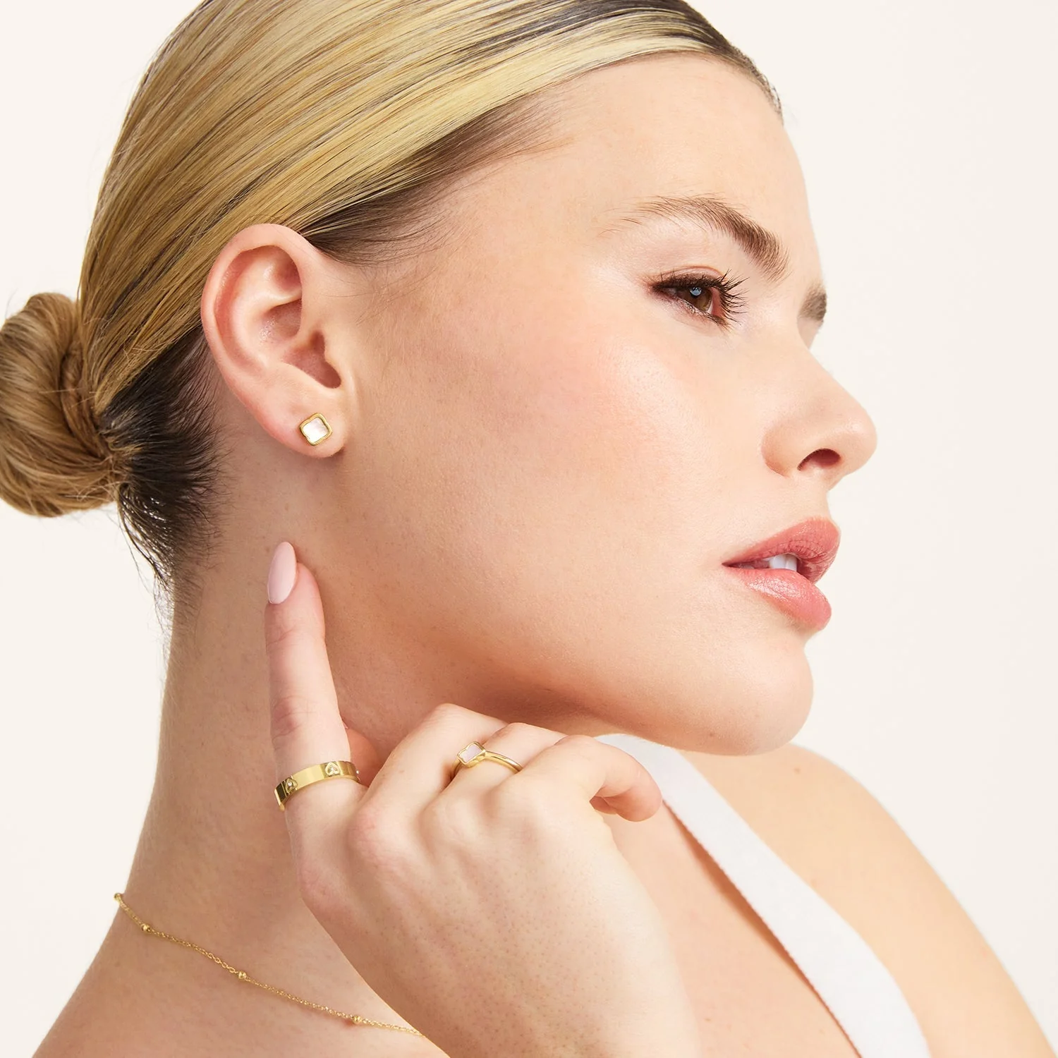 Mini Pearl Clover Stud Earrings (Gold) - Image 3