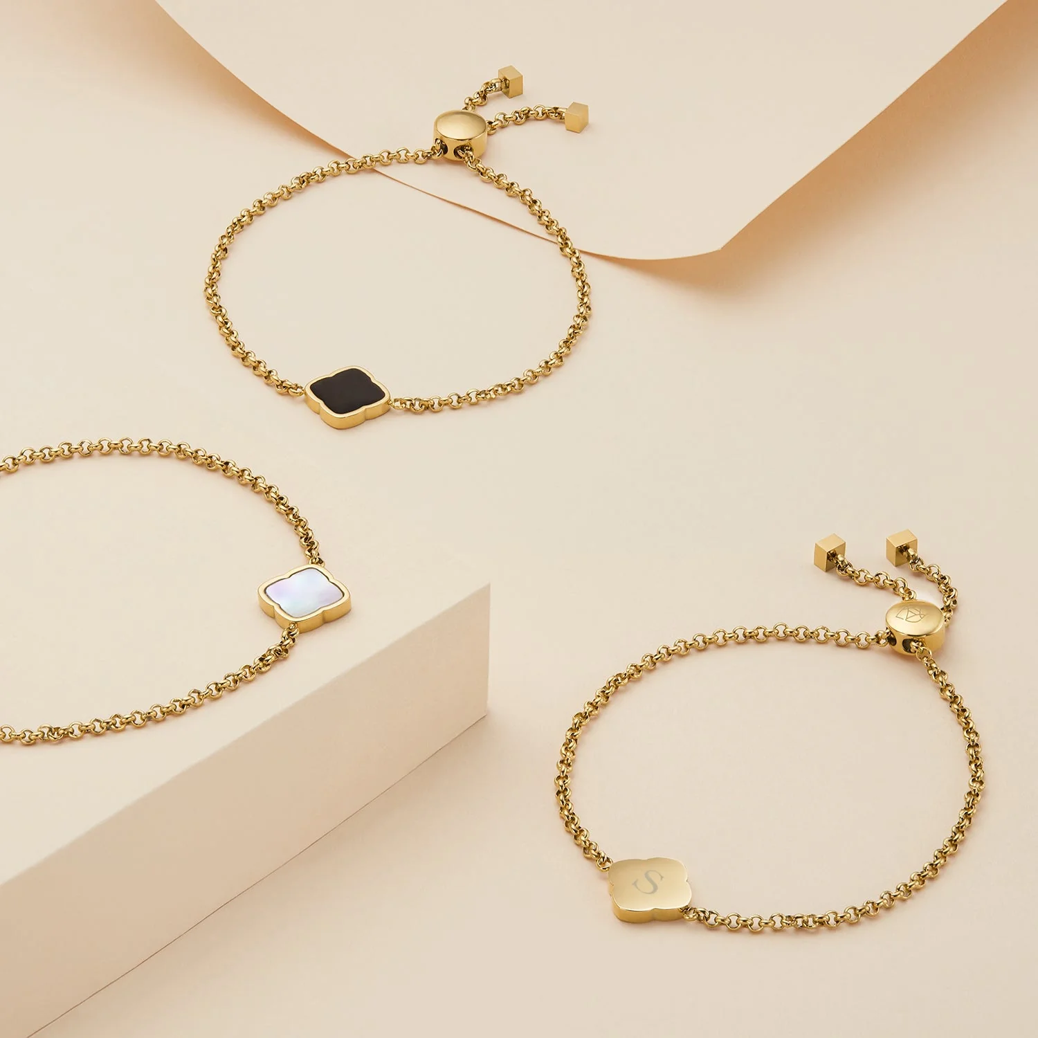 Pearl Clover Bracelet (Gold) - Image 4