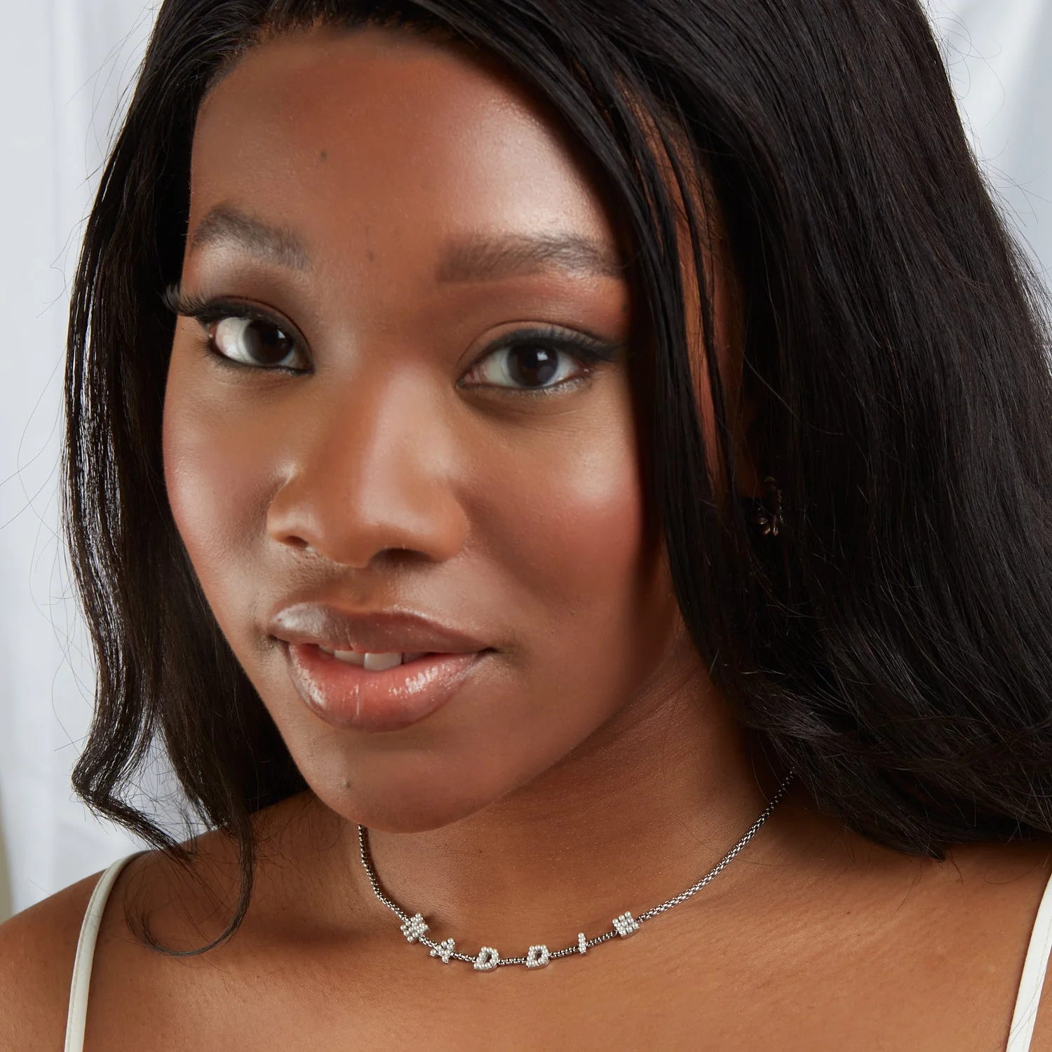Pearl Custom Name Necklace (Silver) - Image 4