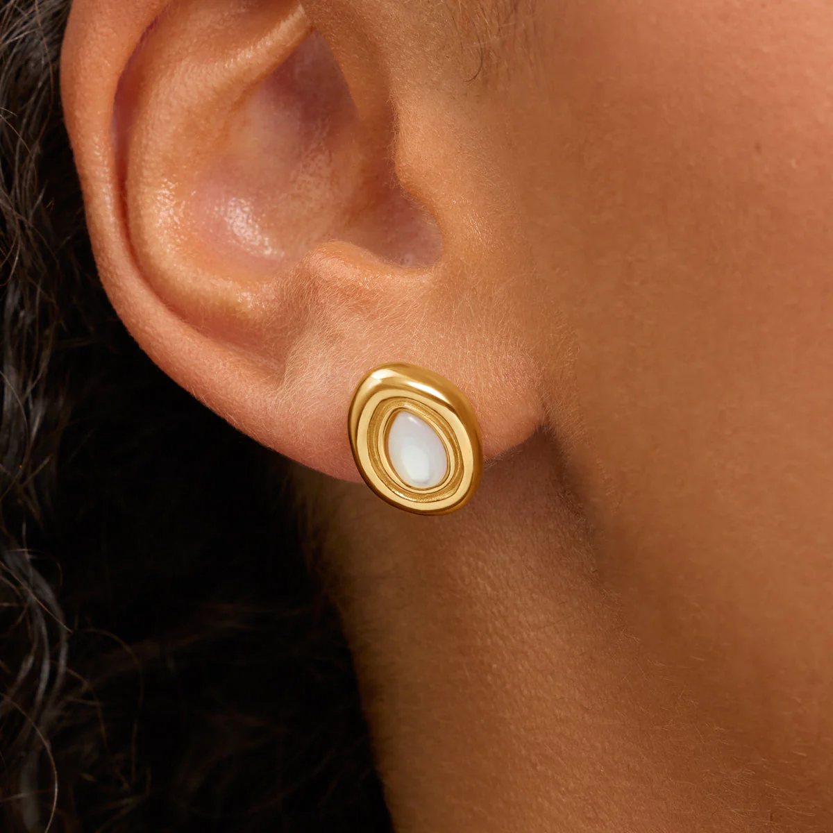 Pearl Molten Stud Earrings (Gold) - Image 2