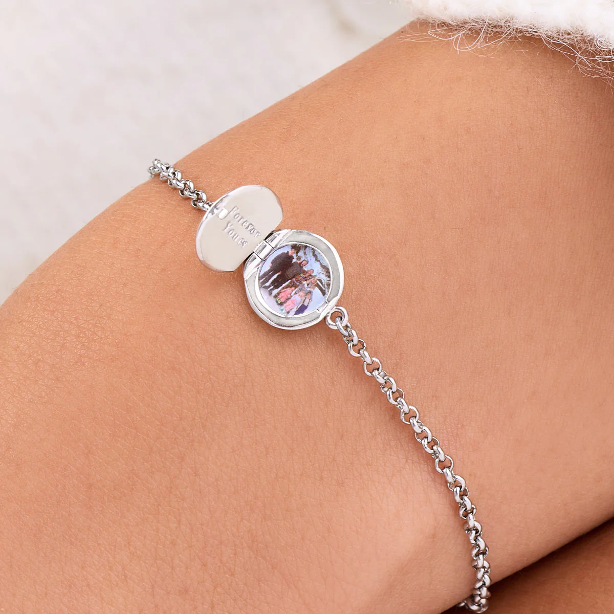 Round Photo Locket Bracelet (Silver) - Image 2