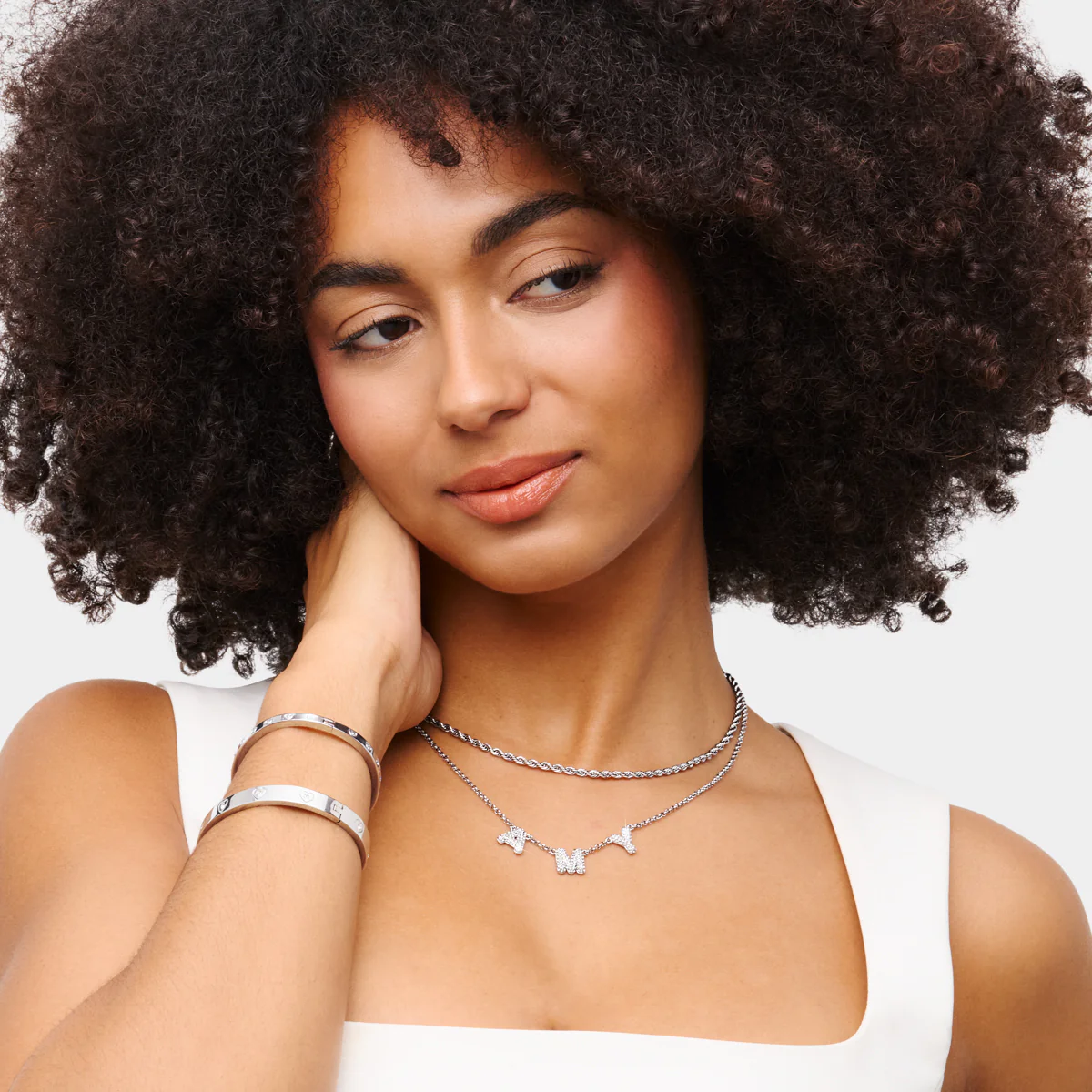 Spotlight Pave Bubble Name Necklace (Silver) - Image 3