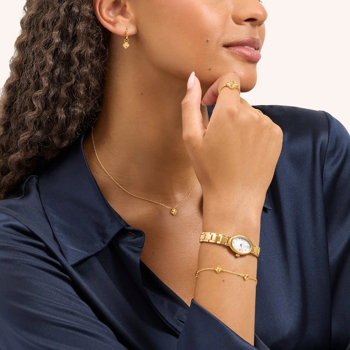 Fine Mini Fluted Clover Huggie Earrings (Gold) - Image 3