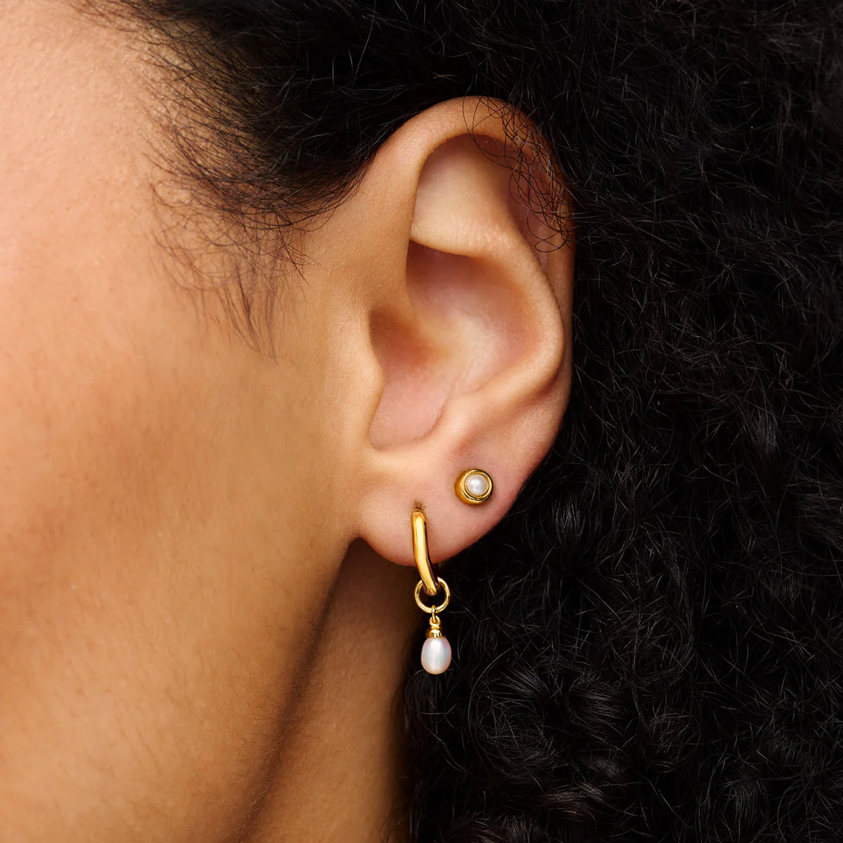 Fine Organic Pearl Huggie Earring (Gold) - Image 3