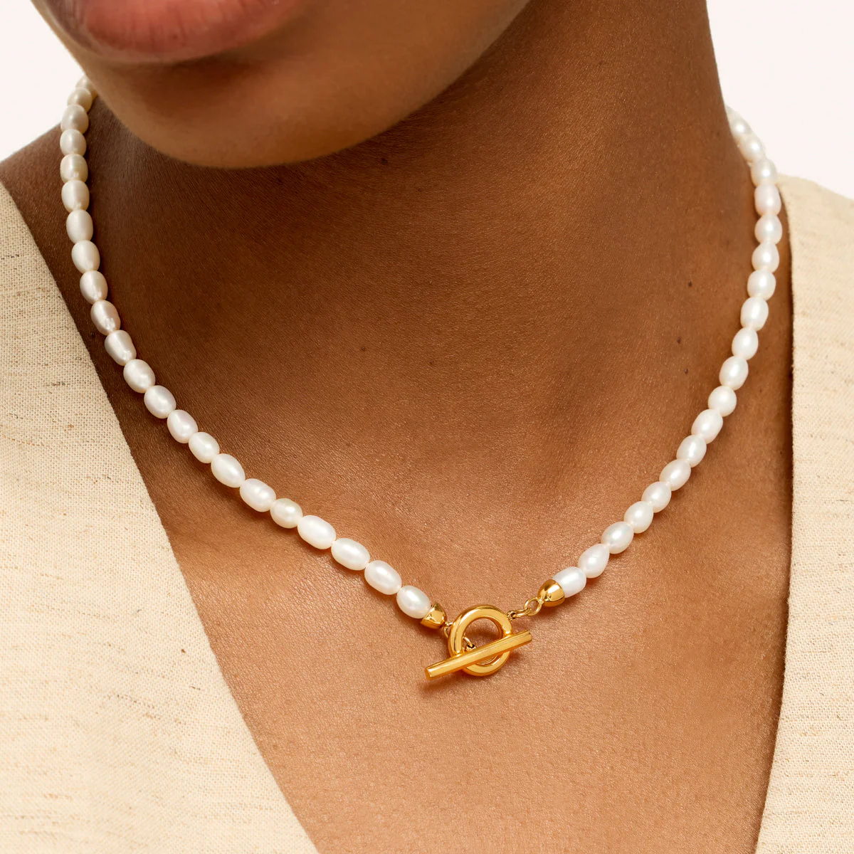T-bar Pearl Necklace (Gold) - Image 2