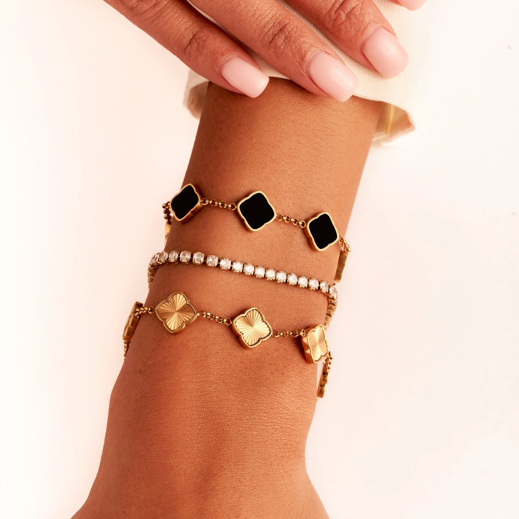Textured Multi Clover Bracelet (Gold) - Image 3