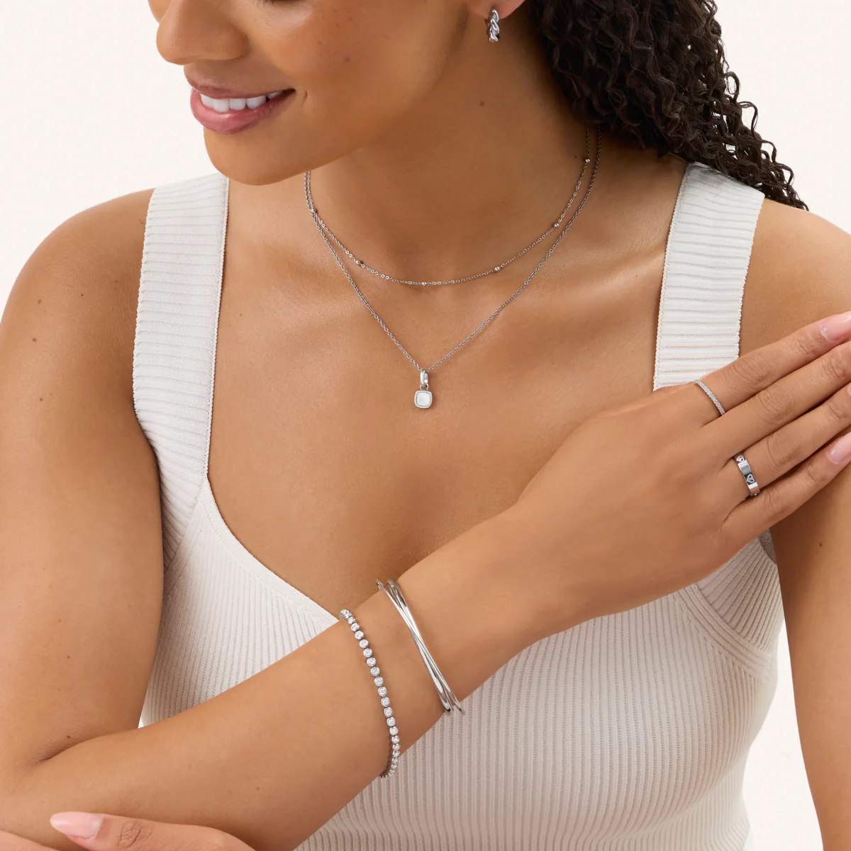 White Quartz Cushion Necklace (Silver) - Image 4
